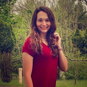 Meet your Posher, Brittany